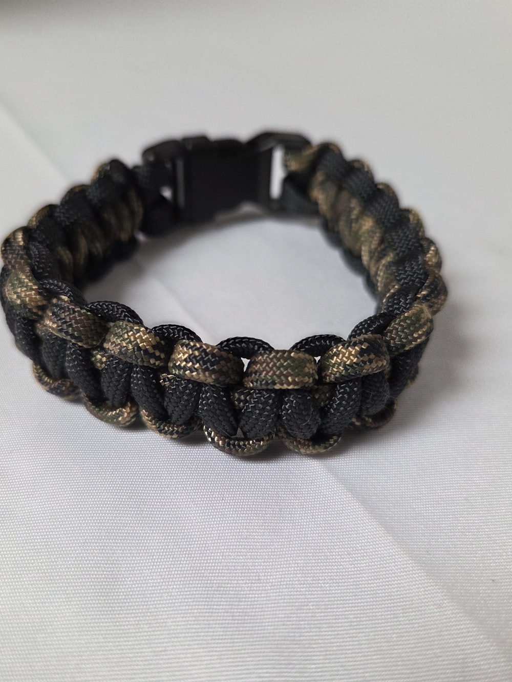 Men's Black & Camo Paracord Survival Bracelet Size 8